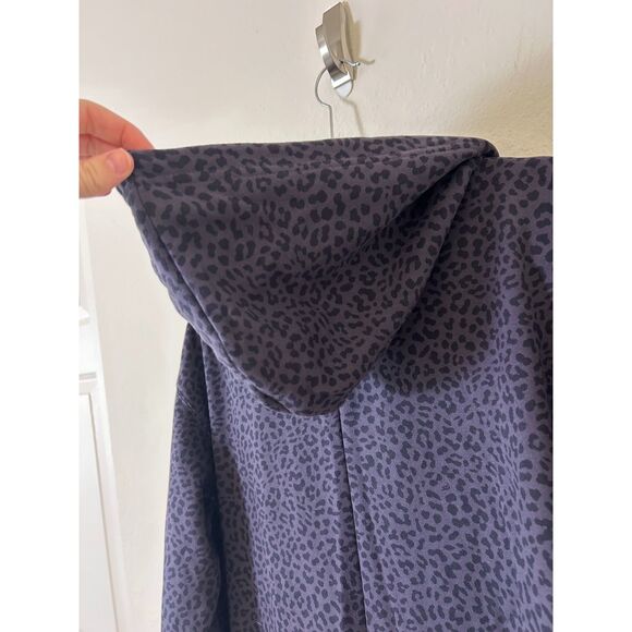 Fabletics Forever Fleece Hooded Jumpsuit X-Large Gray Leopard Orchid New $99 - Picture 3 of 11